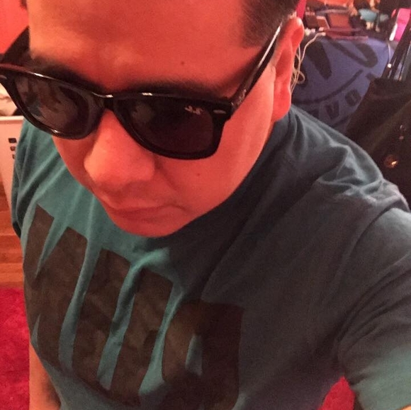 Poshmark profile picture for @macario